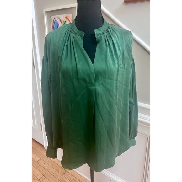 💚 XíRENA 100% Silk Hunter Green Blouse | Size S | Luxe Boxy Fit - Picture 2 of 7